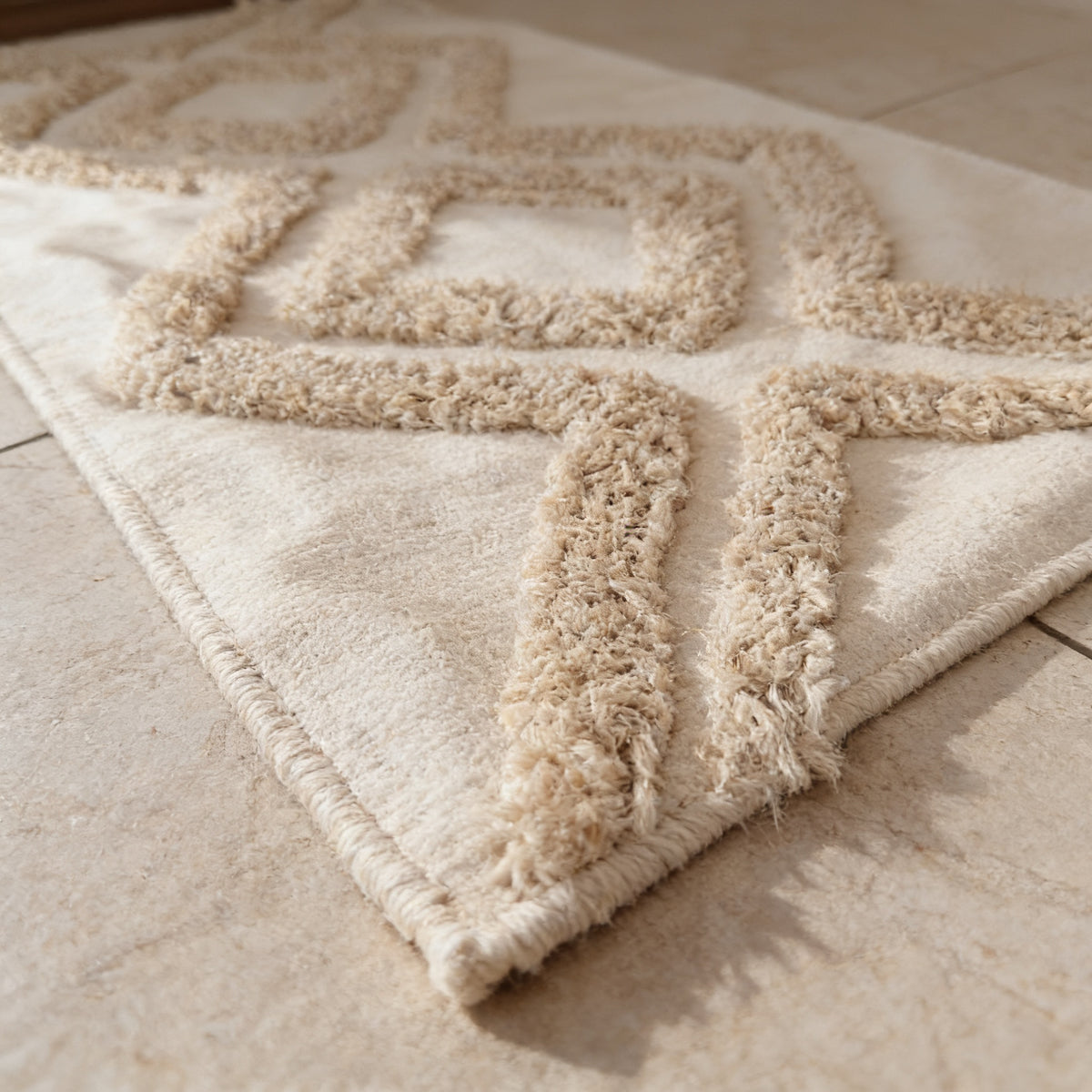 S122 handmade kilim rug — closeup view