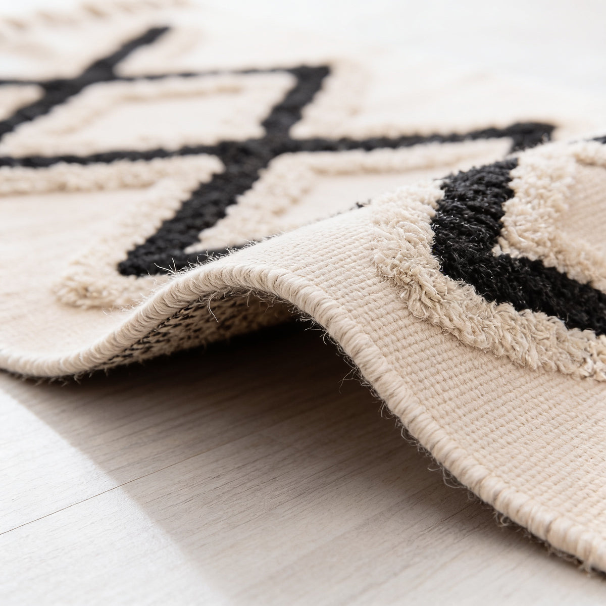 S125 handmade kilim rug — closeup view