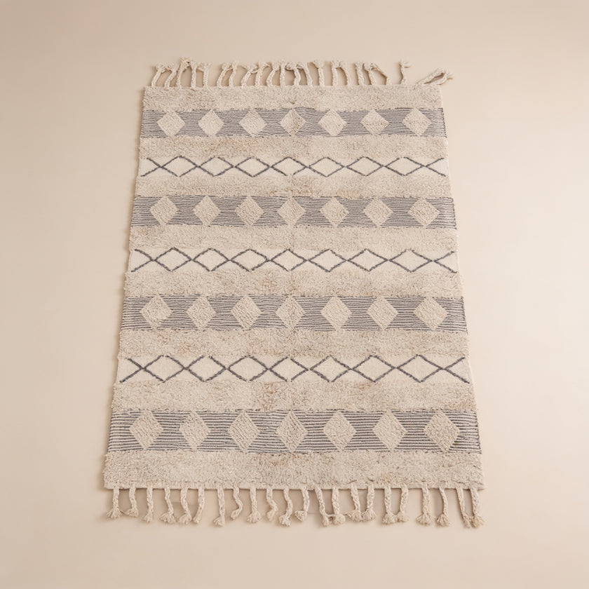 S129 handmade kilim rug studio view