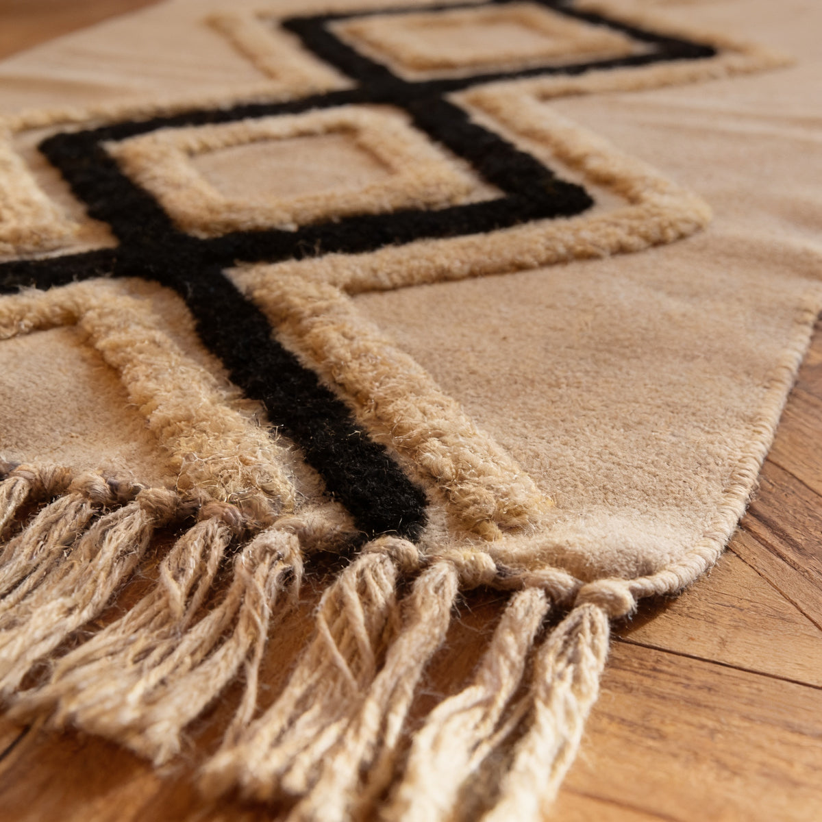 S14 handmade kilim rug — closeup view