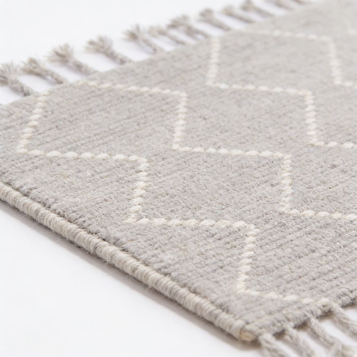S142 handmade kilim rug — closeup view