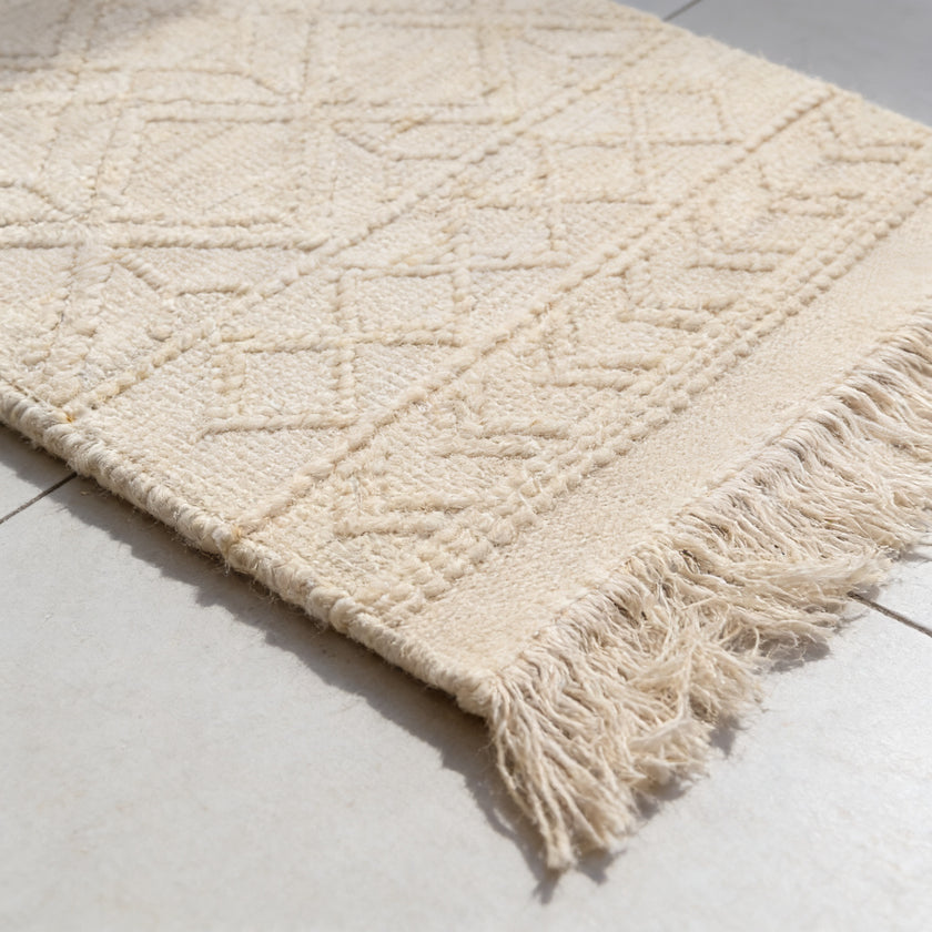 S150 handmade kilim rug — closeup view