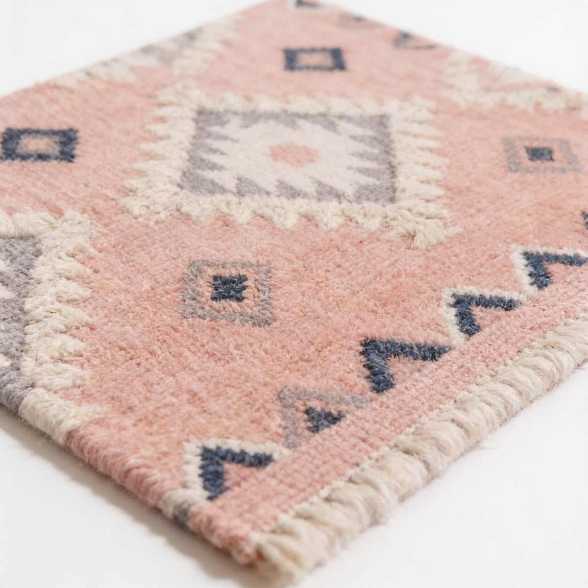 S159 handmade kilim rug — closeup view