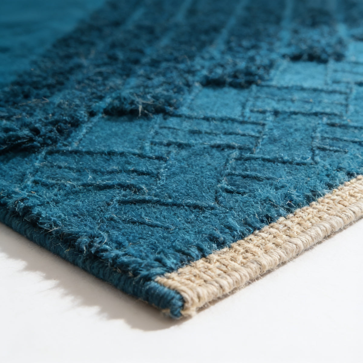 S160 handmade kilim rug — closeup view
