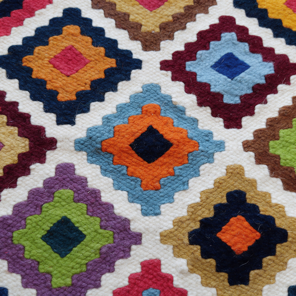 S165 handmade kilim rug closeup view
