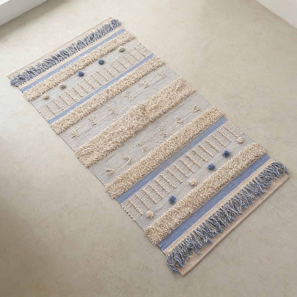S170 handmade kilim rug lifestyle view