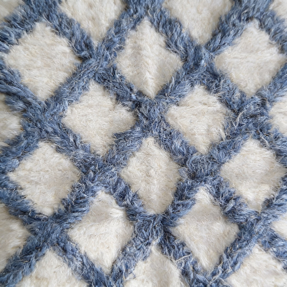 S172 handmade kilim rug closeup view