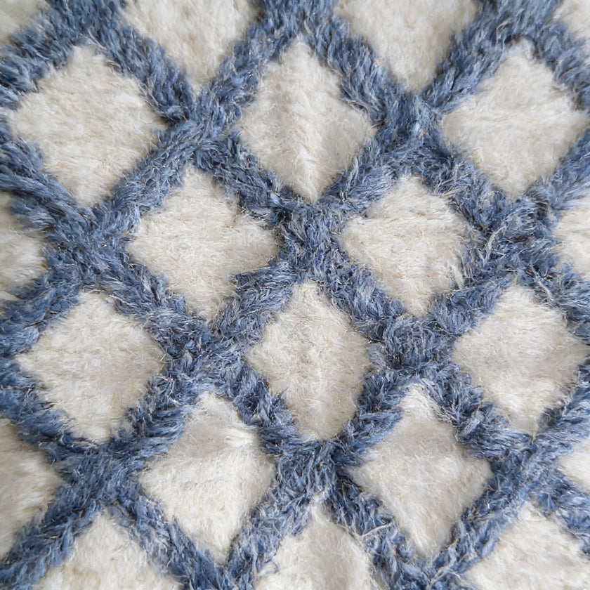 S172 handmade kilim rug closeup view