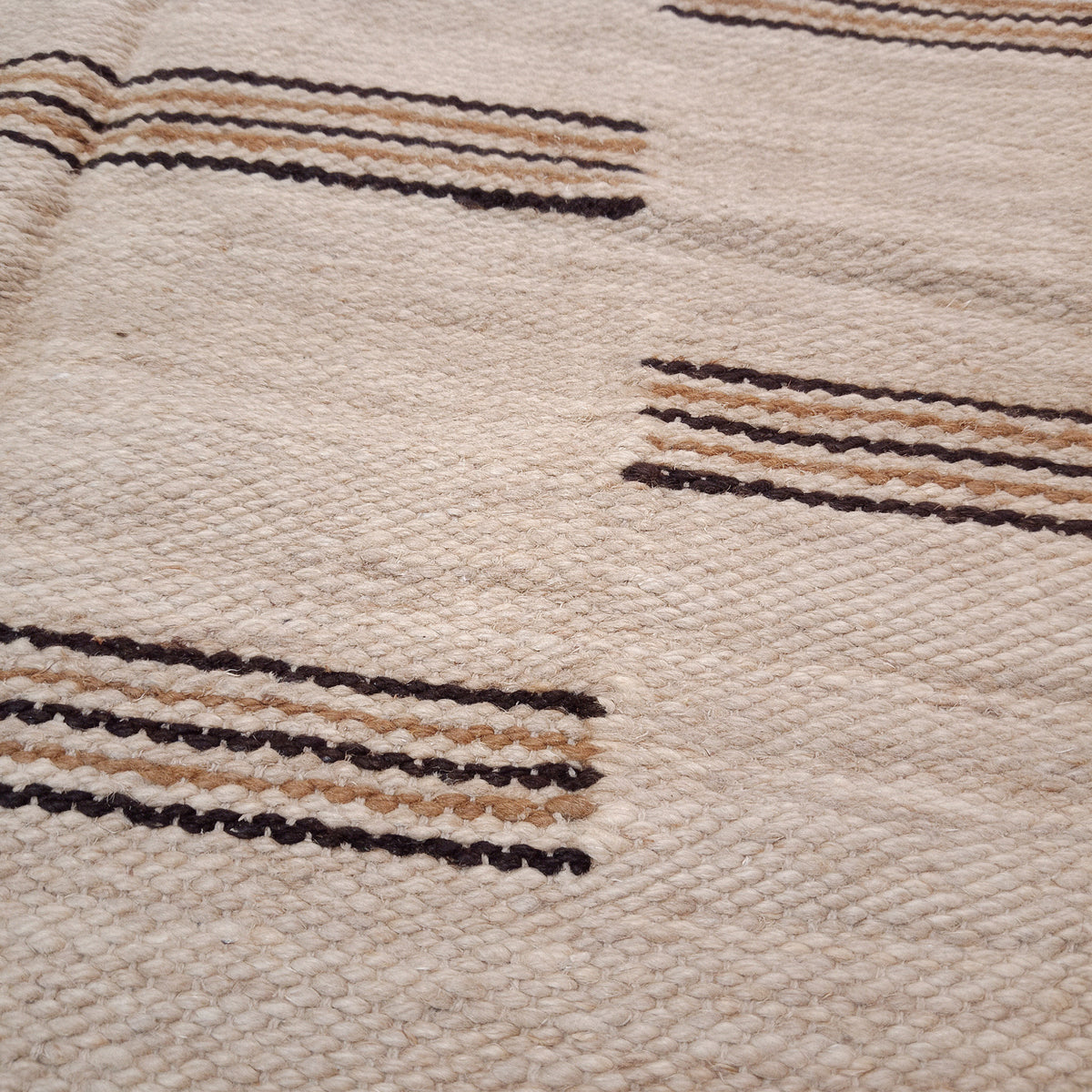 S209 handmade kilim rug closeup view