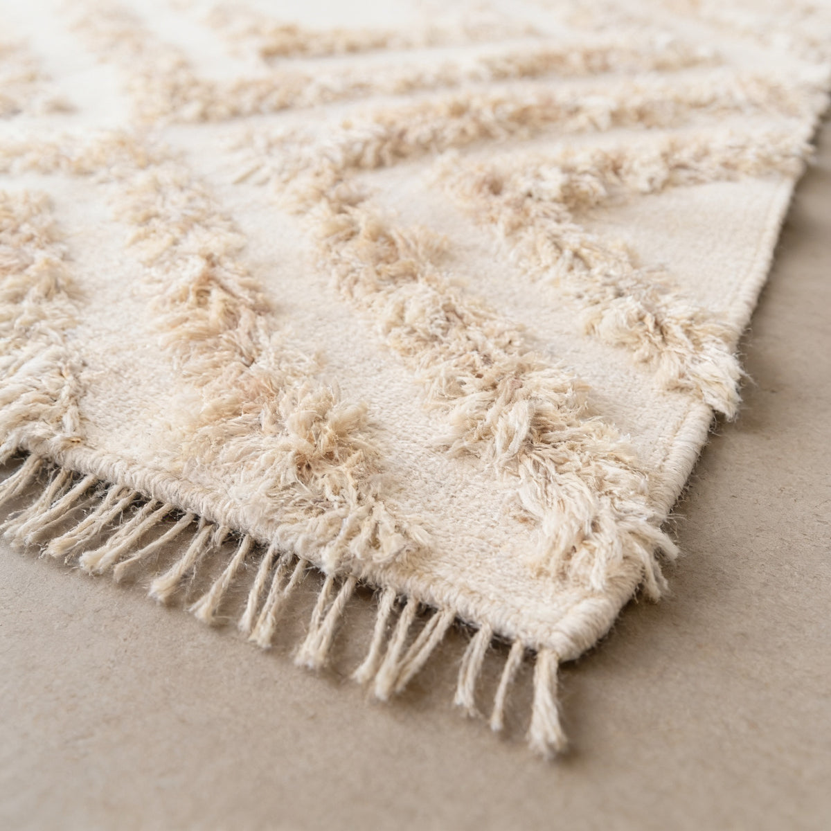 S21 handmade kilim rug — closeup view