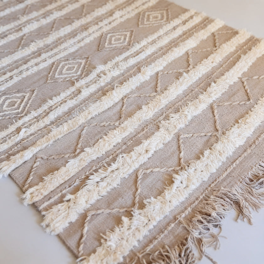 S211 handmade kilim rug closeup view