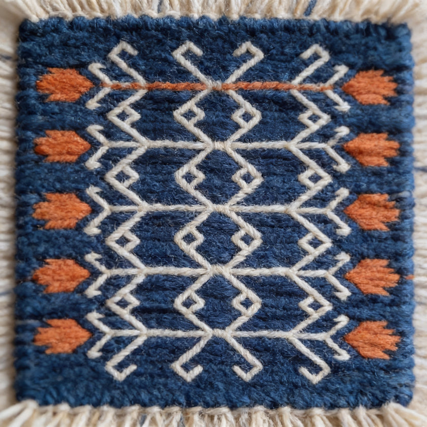 S218 handmade kilim rug closeup view