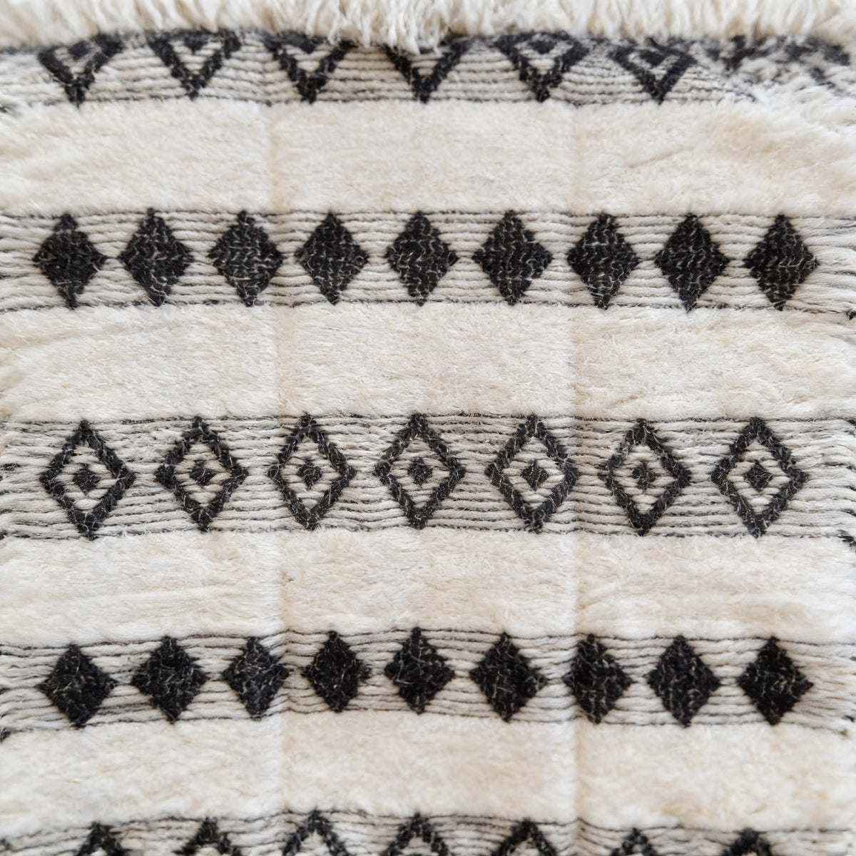 S221 handmade kilim rug closeup view