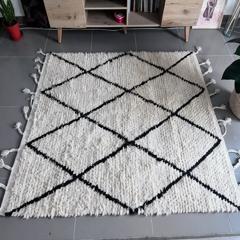 S222 handmade kilim rug lifestyle view