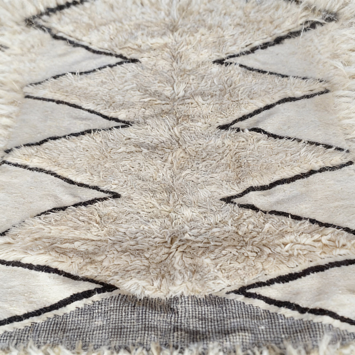 S224 handmade kilim rug closeup view