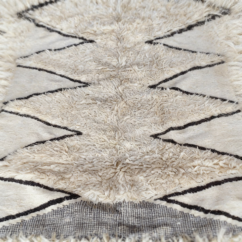 S224 handmade kilim rug closeup view