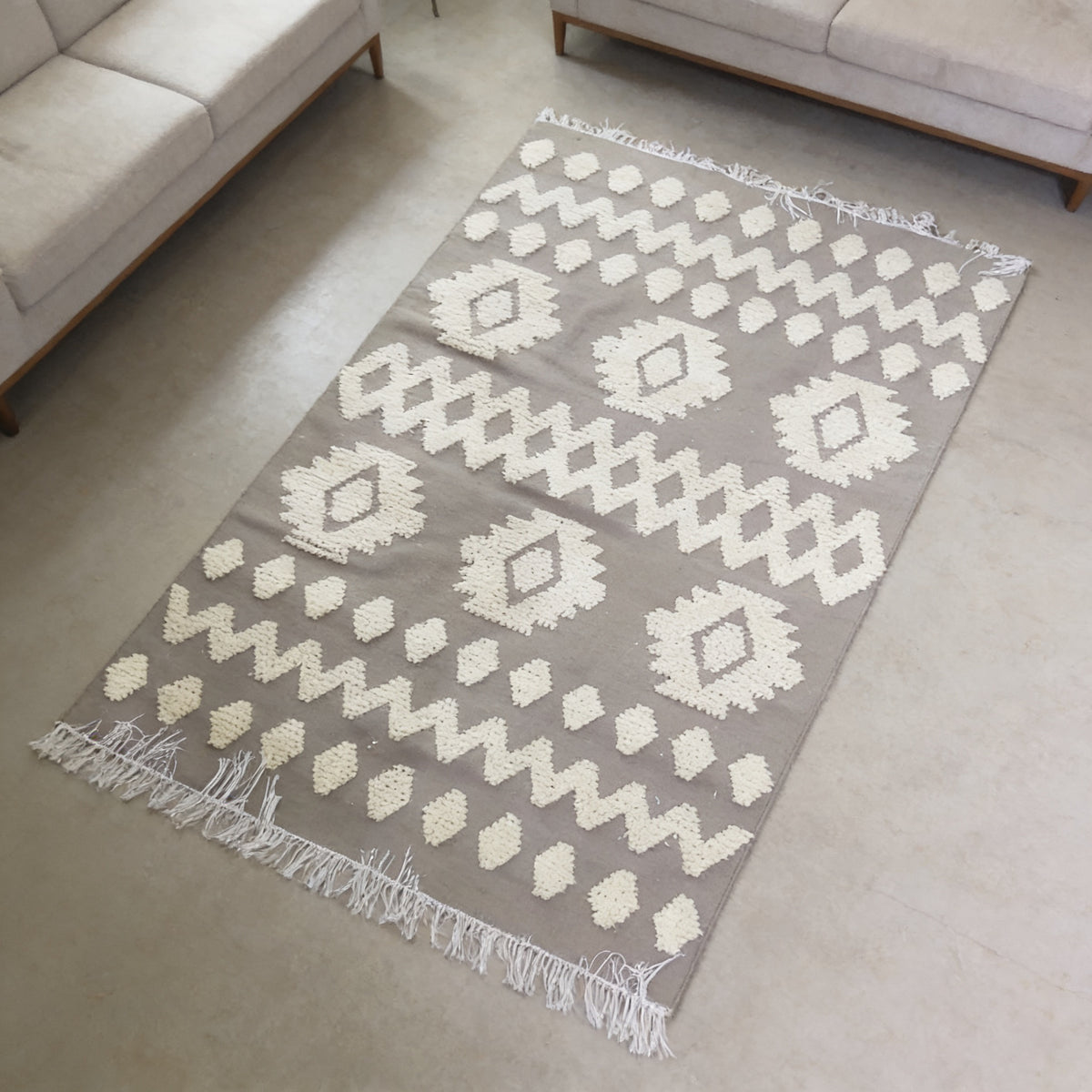 S228 handmade kilim rug lifestyle view