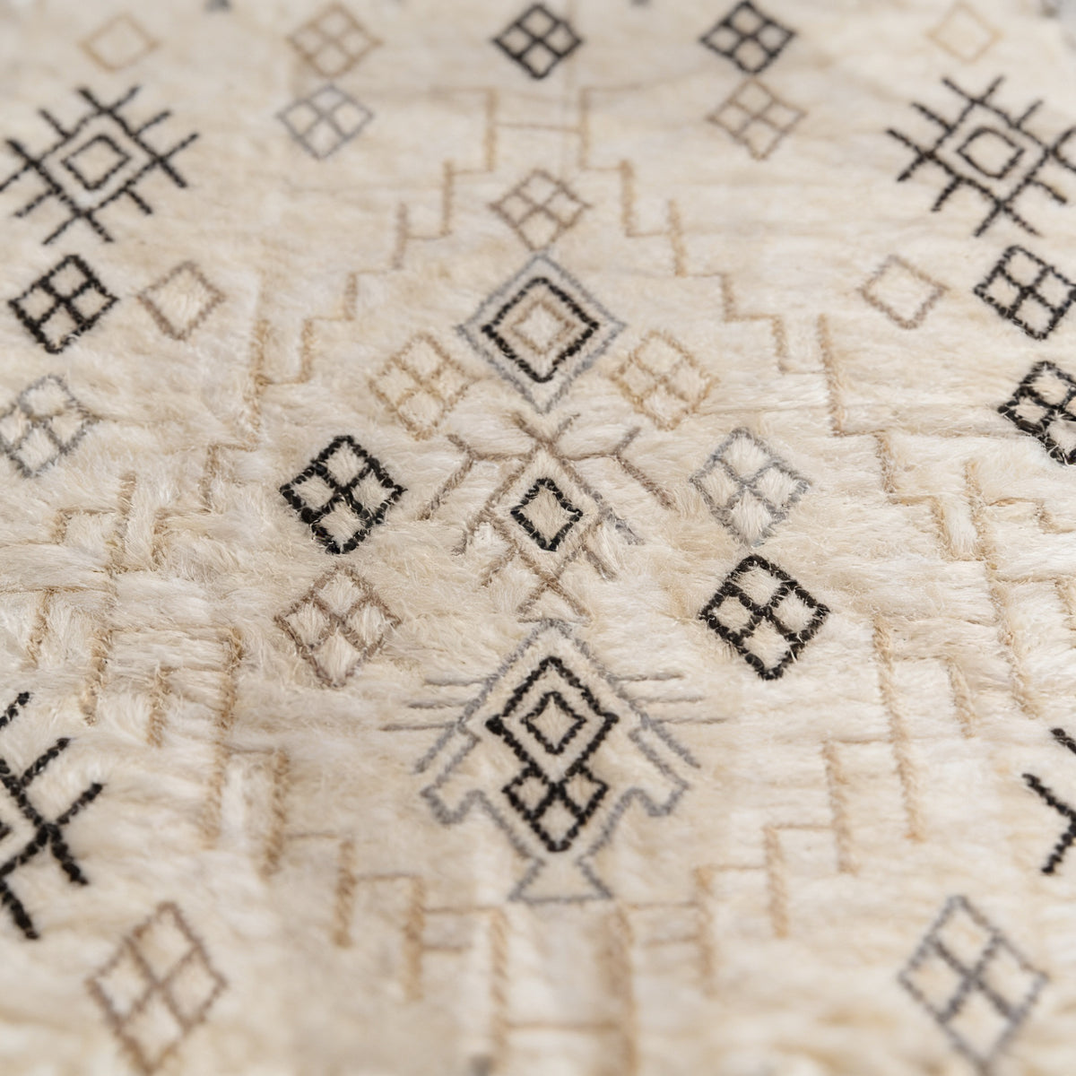 S243 handmade kilim rug closeup view