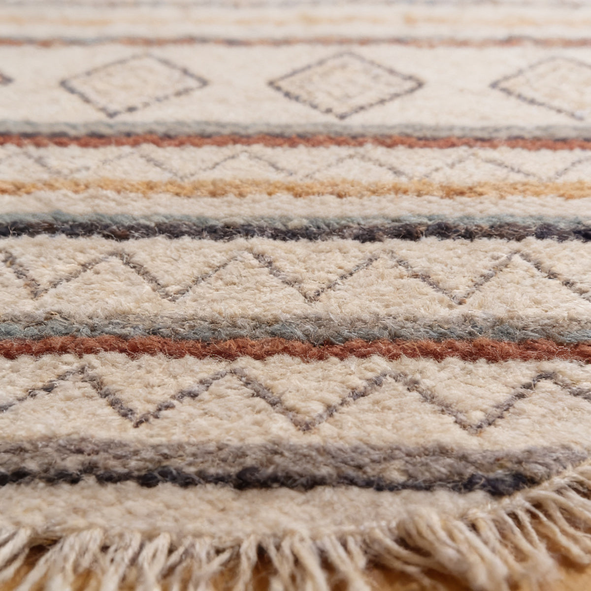 S253 handmade kilim rug closeup view