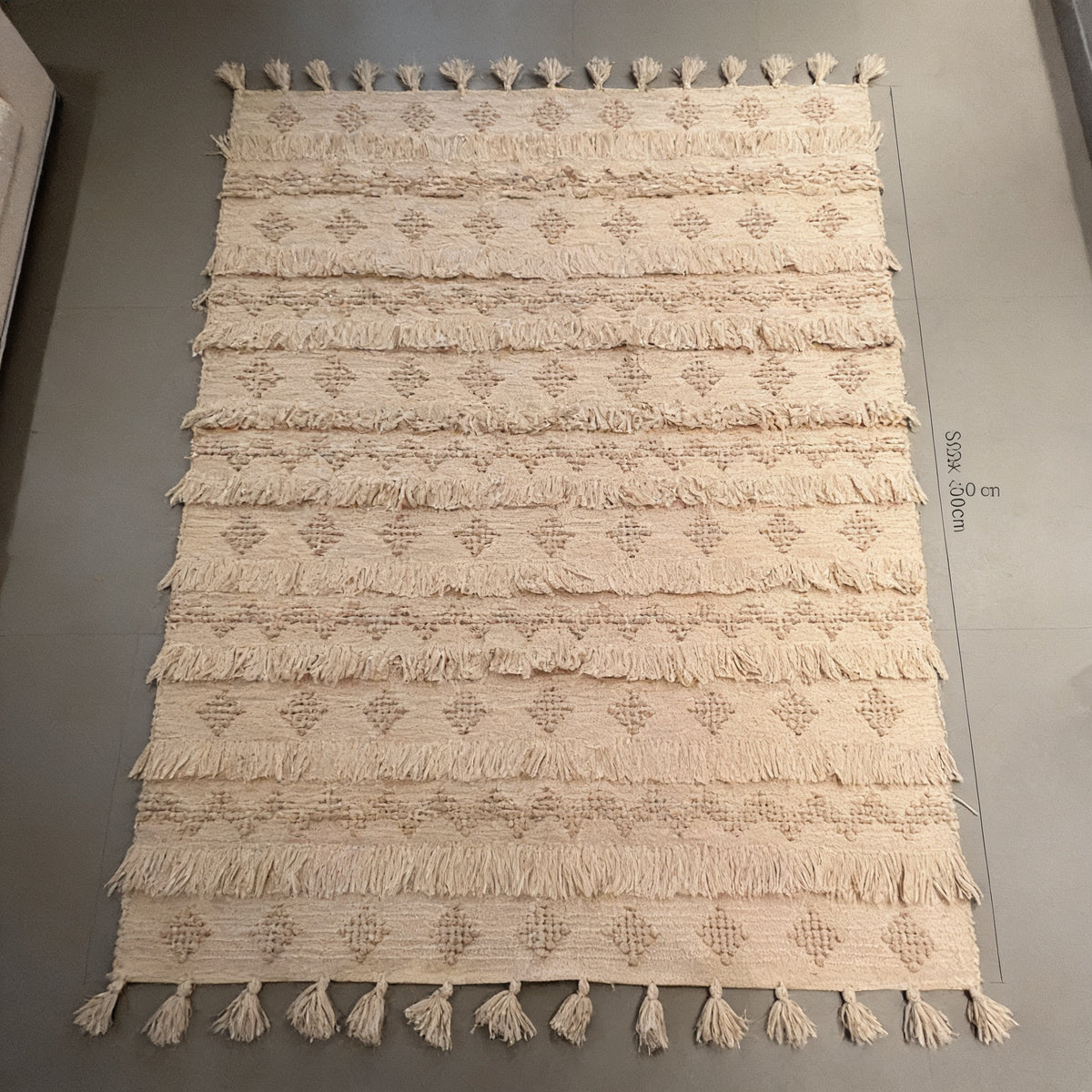 S254 handmade kilim rug lifestyle view