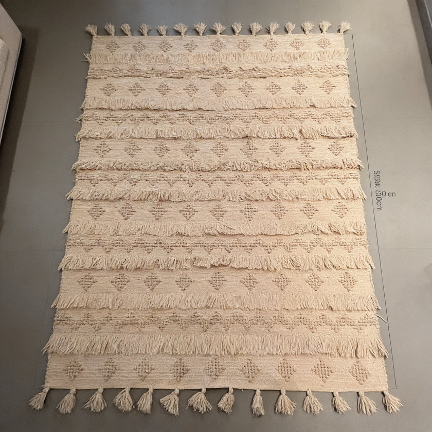 S254 handmade kilim rug lifestyle view