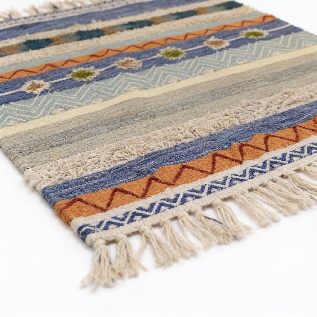 S255 handmade kilim rug closeup view