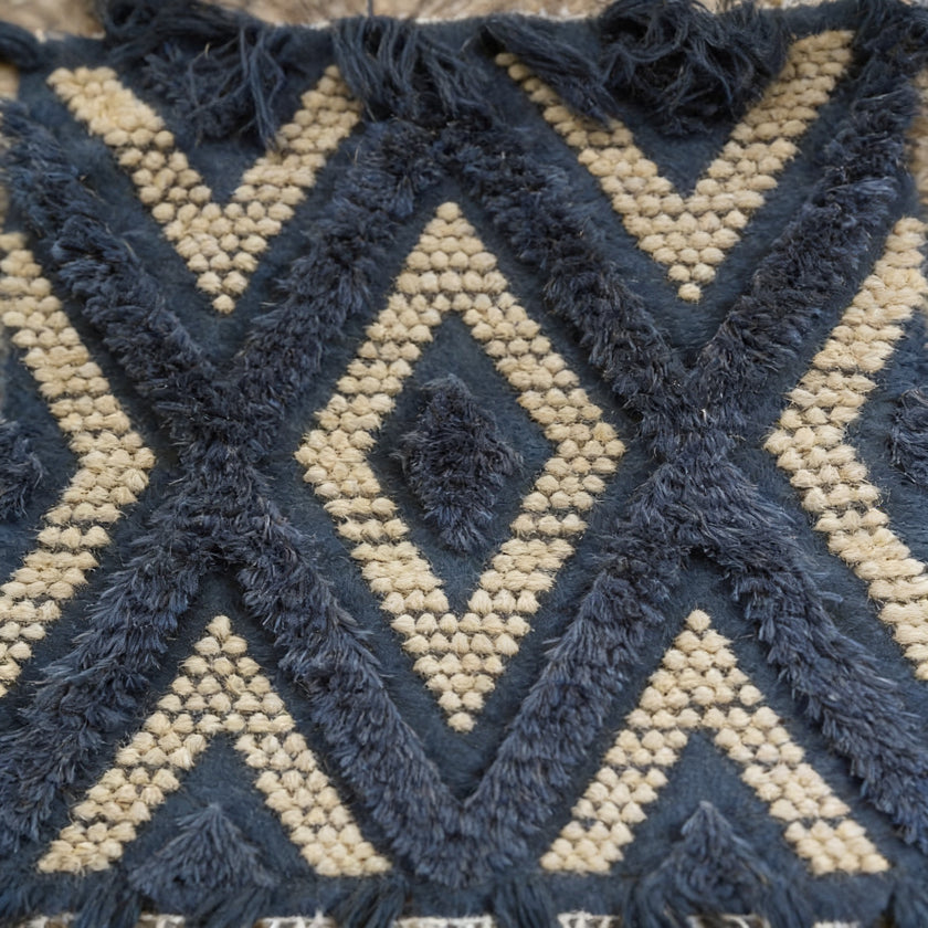 S258 handmade kilim rug closeup view