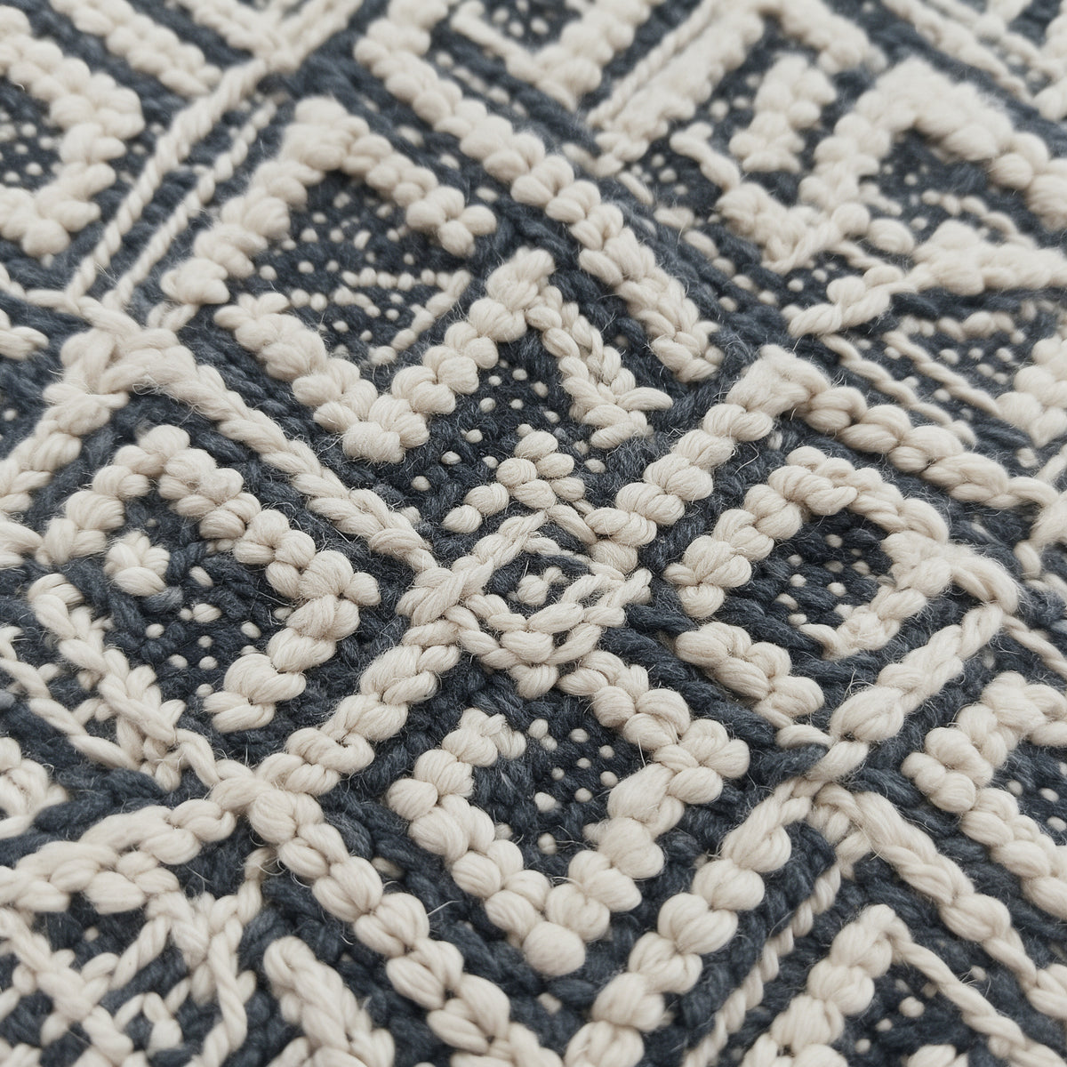 S264 handmade kilim rug closeup view