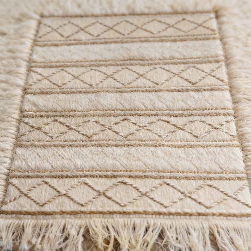 S271 handmade kilim rug closeup view