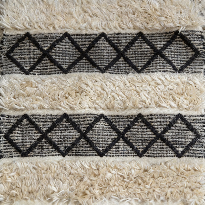 S274 handmade kilim rug closeup view