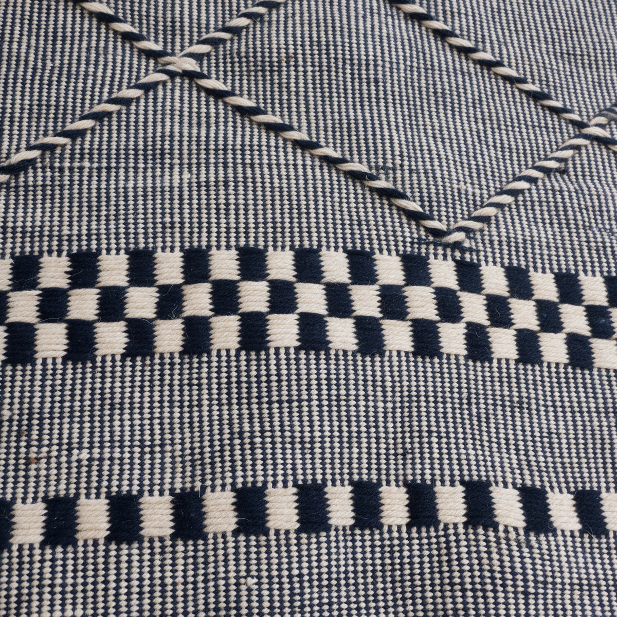 S280 handmade kilim rug closeup view