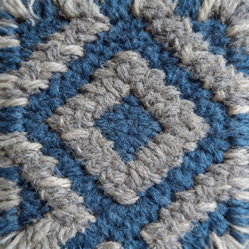 S284 handmade kilim rug closeup view