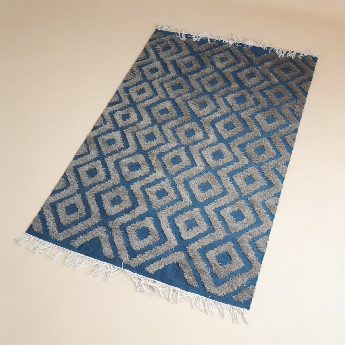 S284 handmade kilim rug studio view