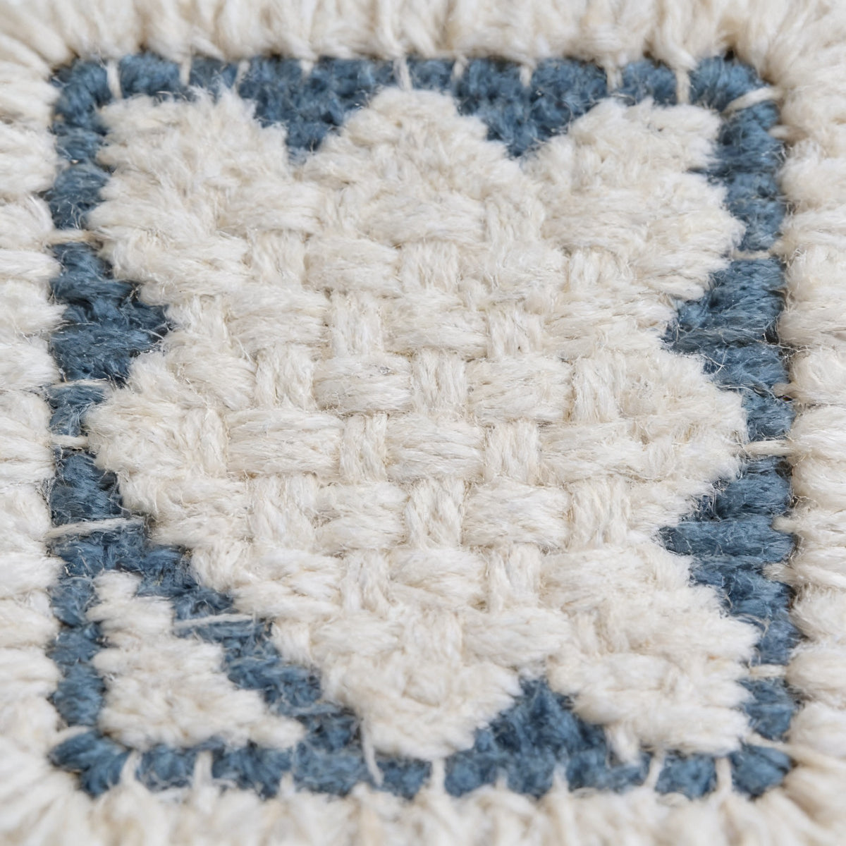 S287 handmade kilim rug closeup view