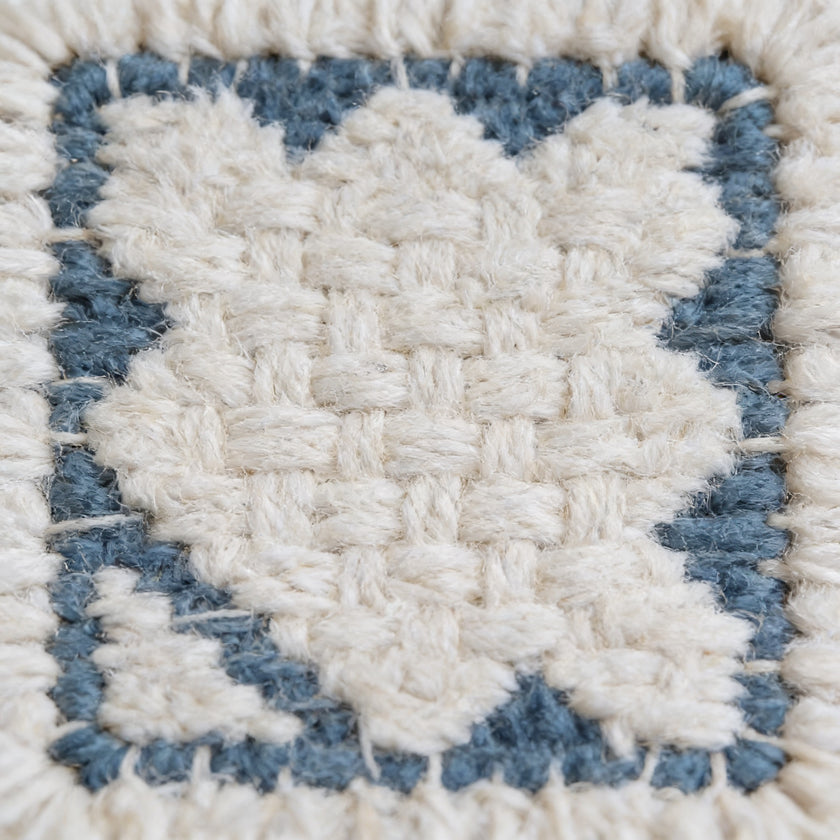 S287 handmade kilim rug closeup view