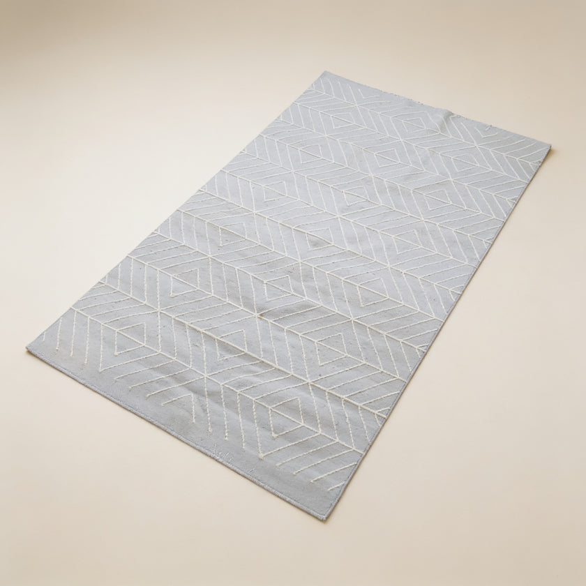 S290 handmade kilim rug studio view
