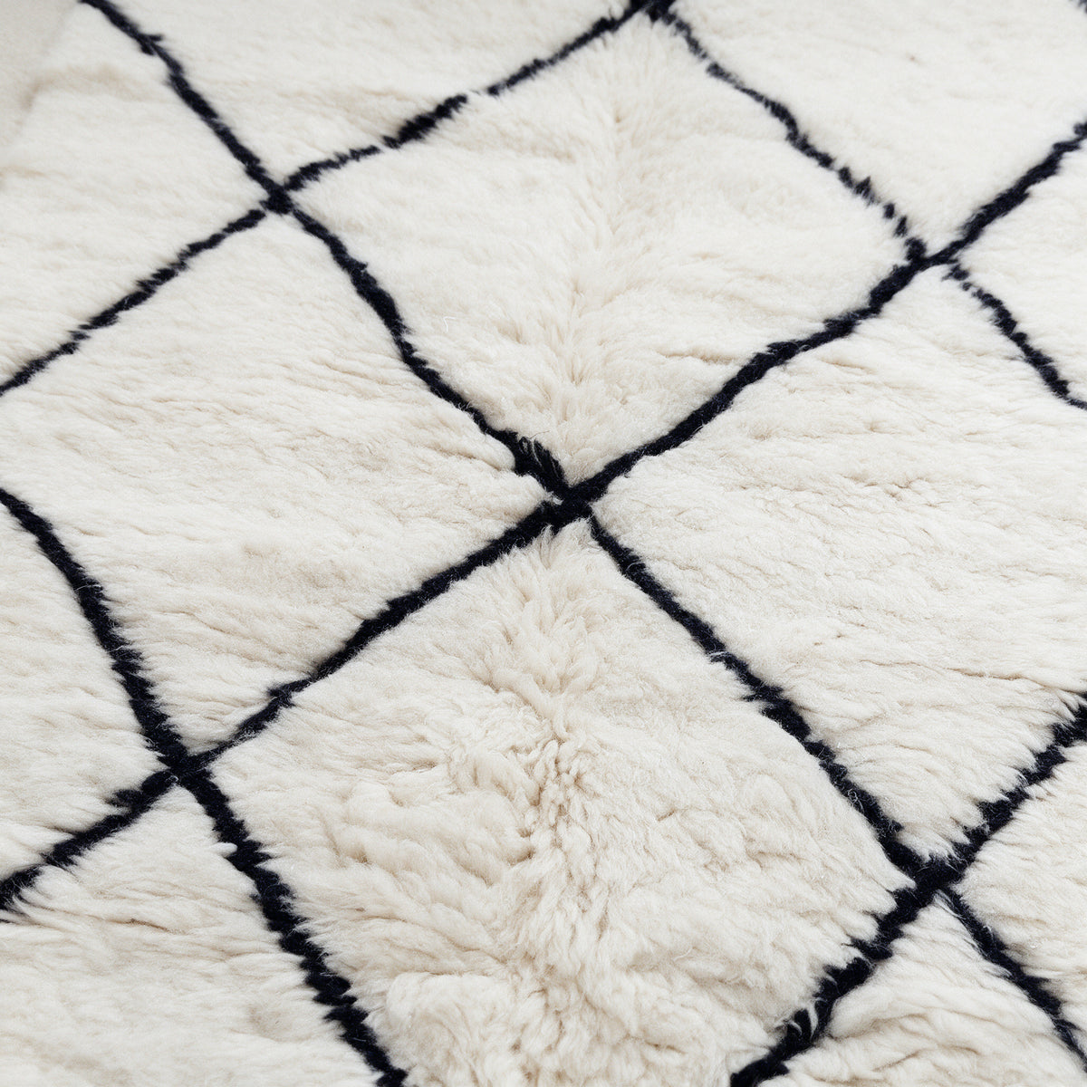 S296 handmade kilim rug closeup view