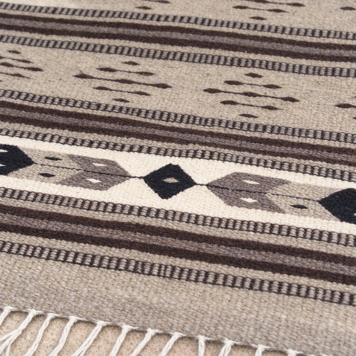 S308 handmade kilim rug closeup view