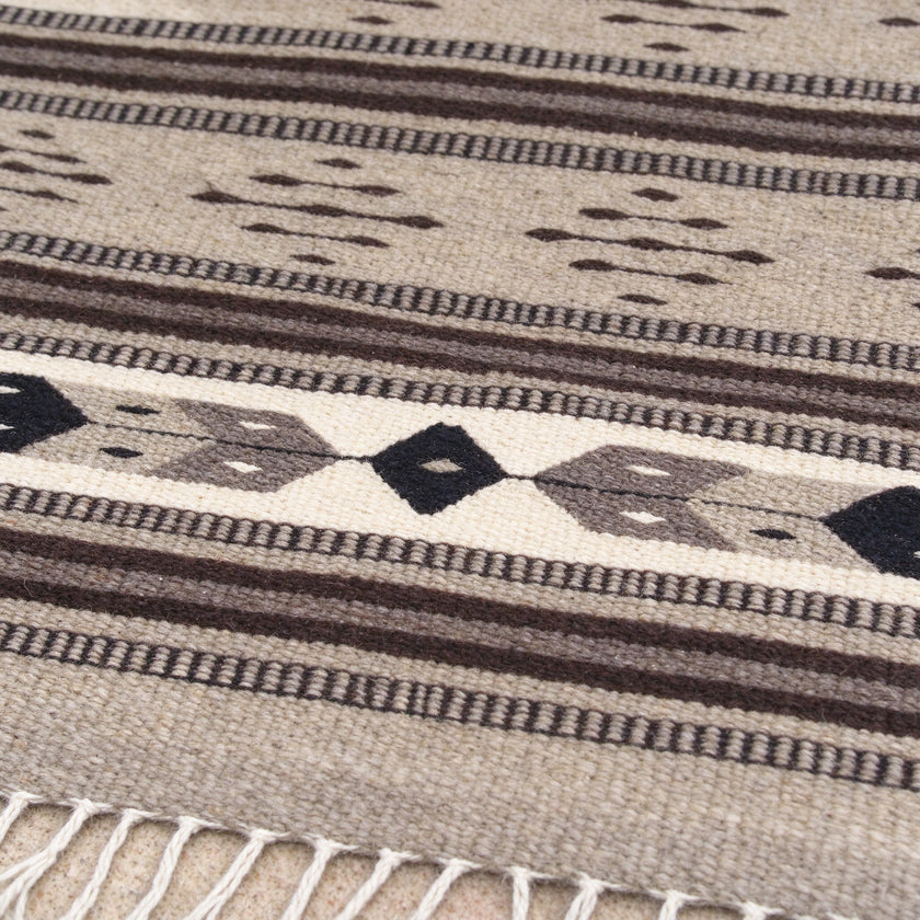 S308 handmade kilim rug closeup view