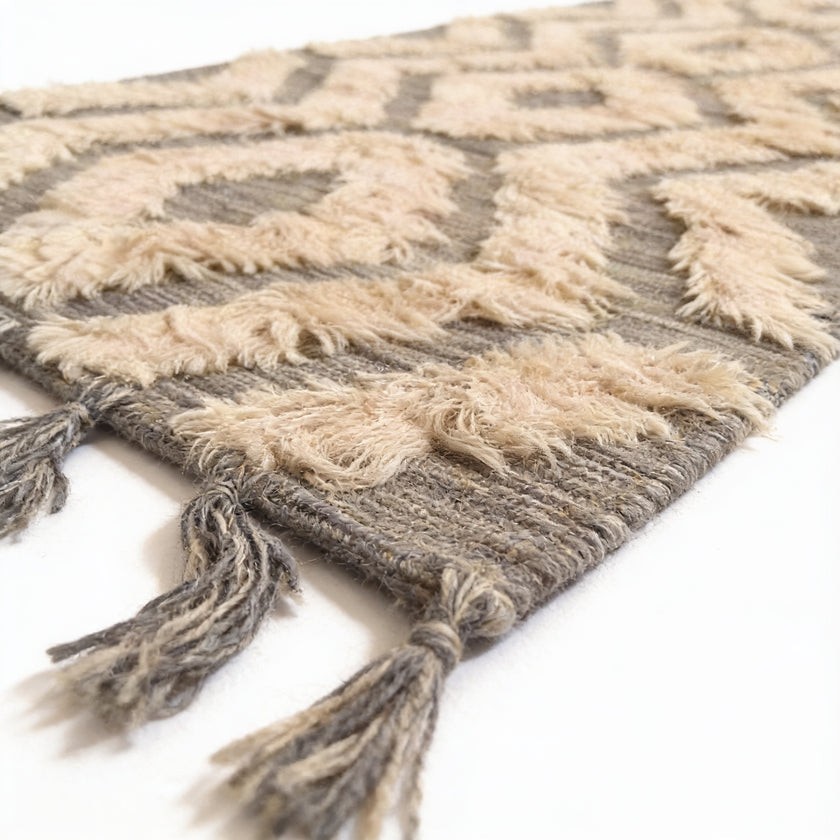 S31 handmade kilim rug — closeup view