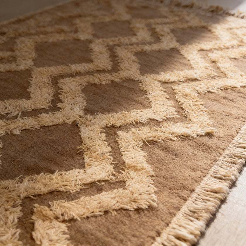 S32 handmade kilim rug — closeup view