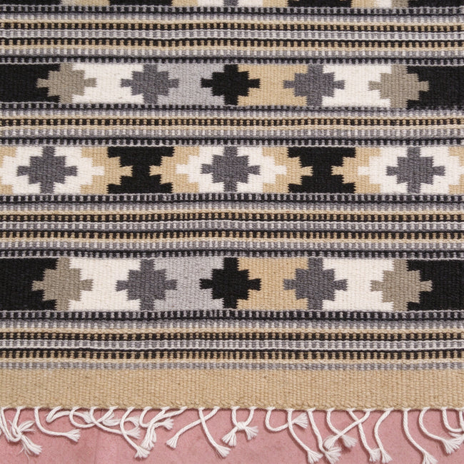S321 handmade kilim rug closeup view