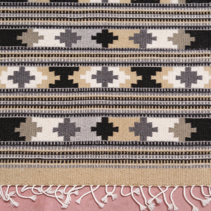 S321 handmade kilim rug closeup view