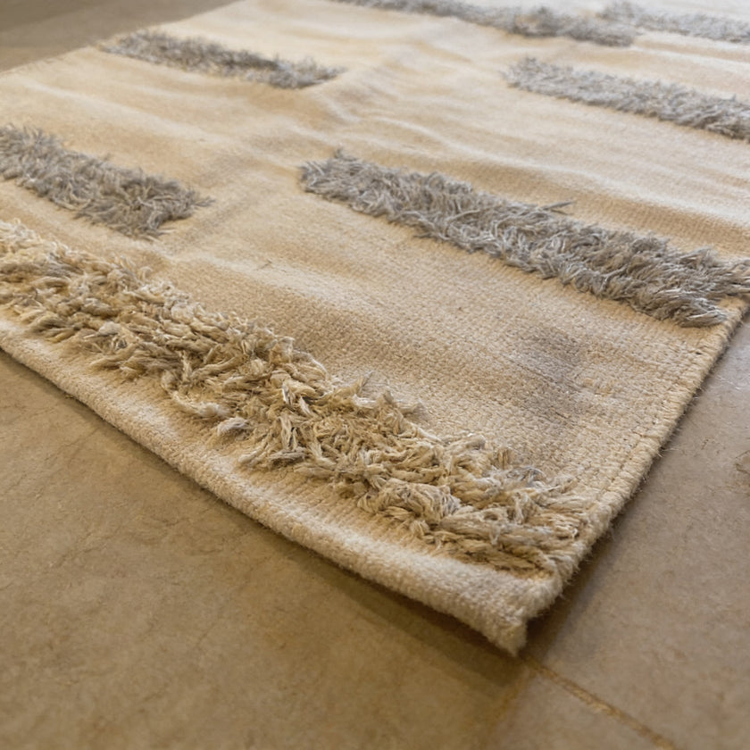 S33 handmade kilim rug — closeup view