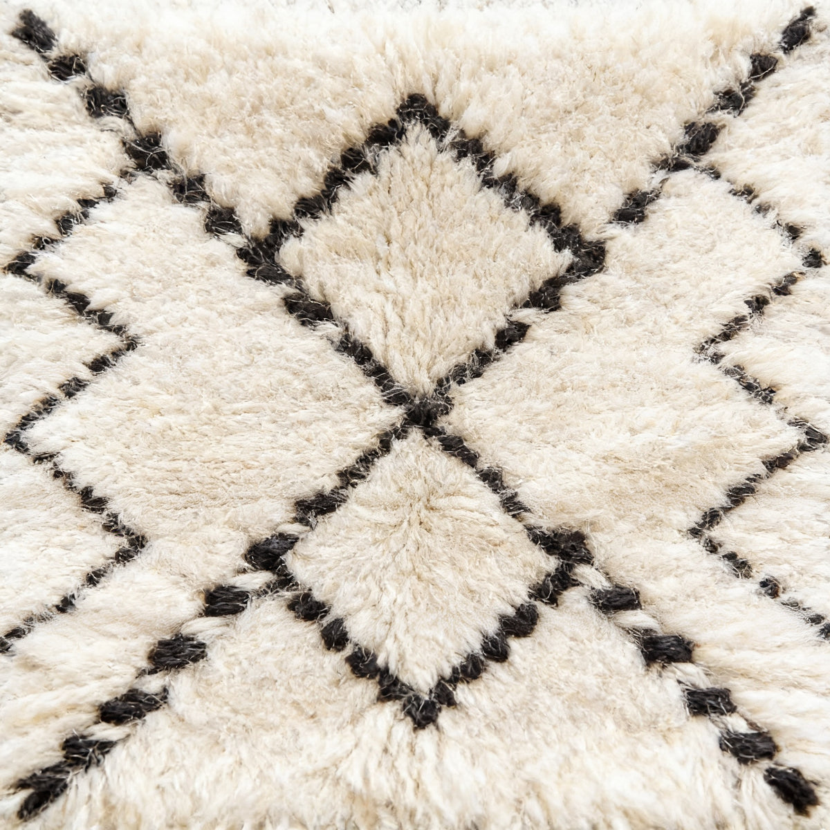 S331 handmade kilim rug closeup view