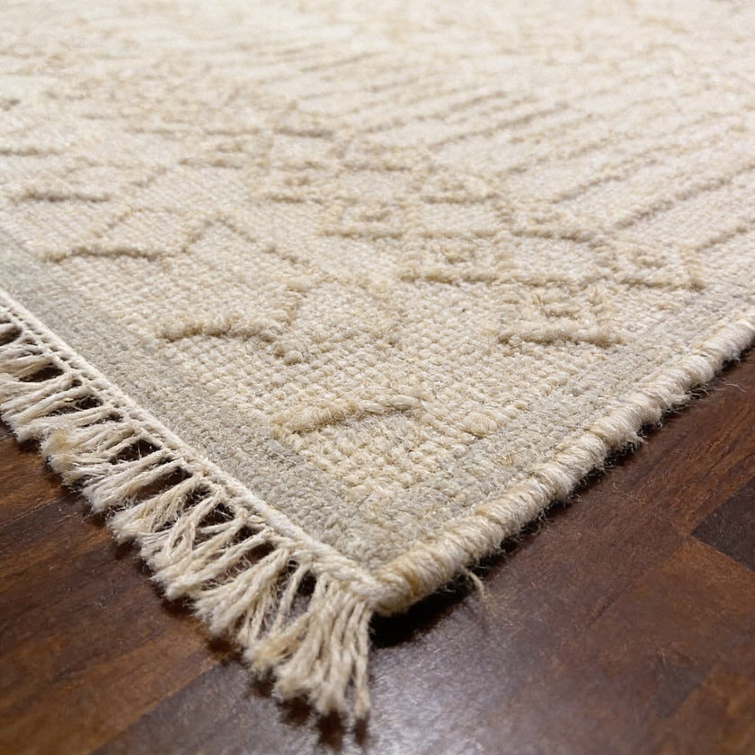 S35 handmade kilim rug — closeup view