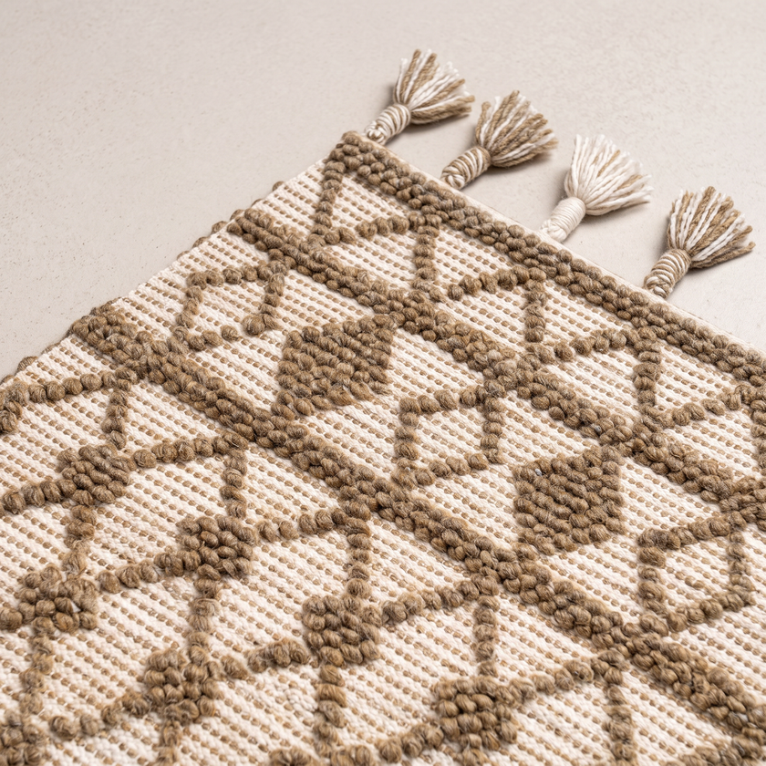 Off-White & Dark Beige Handmade Kilim Rug – 150 × 200 cm – S352 — woven texture close-up