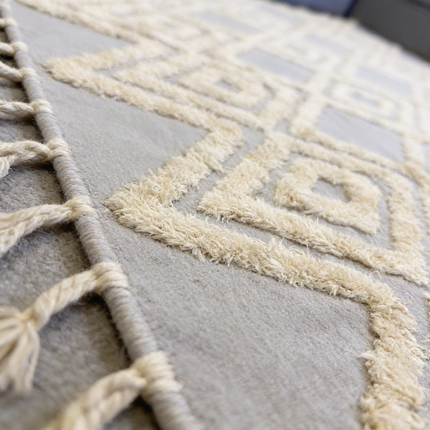 S36 handmade kilim rug — closeup view