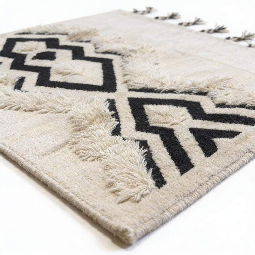 S37 handmade kilim rug — closeup view