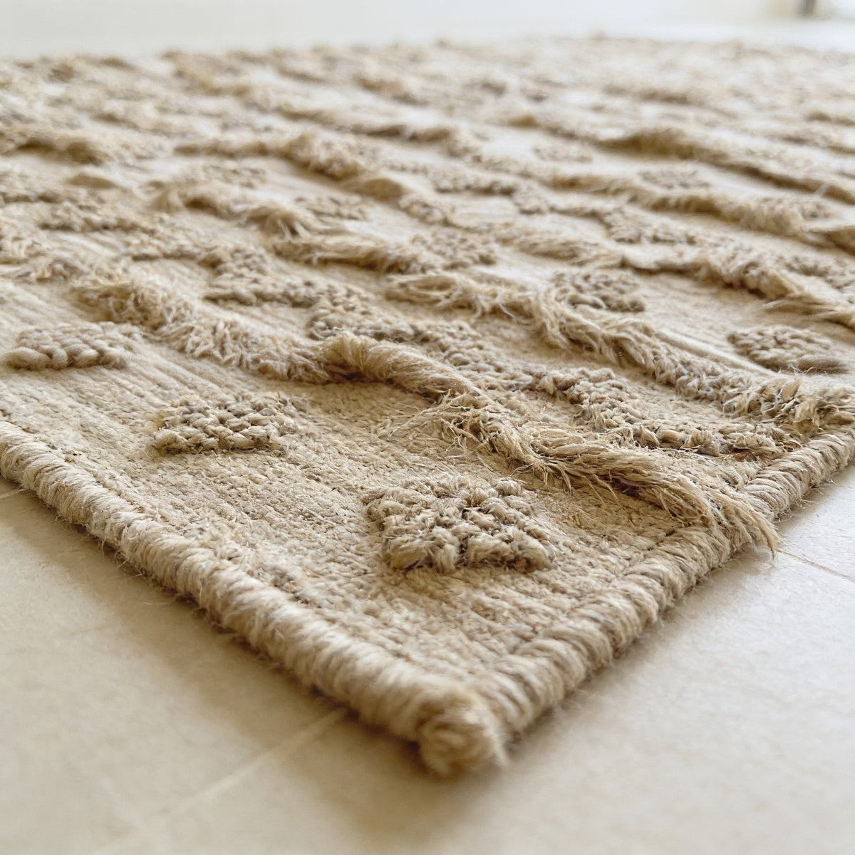 S42 handmade kilim rug — closeup view